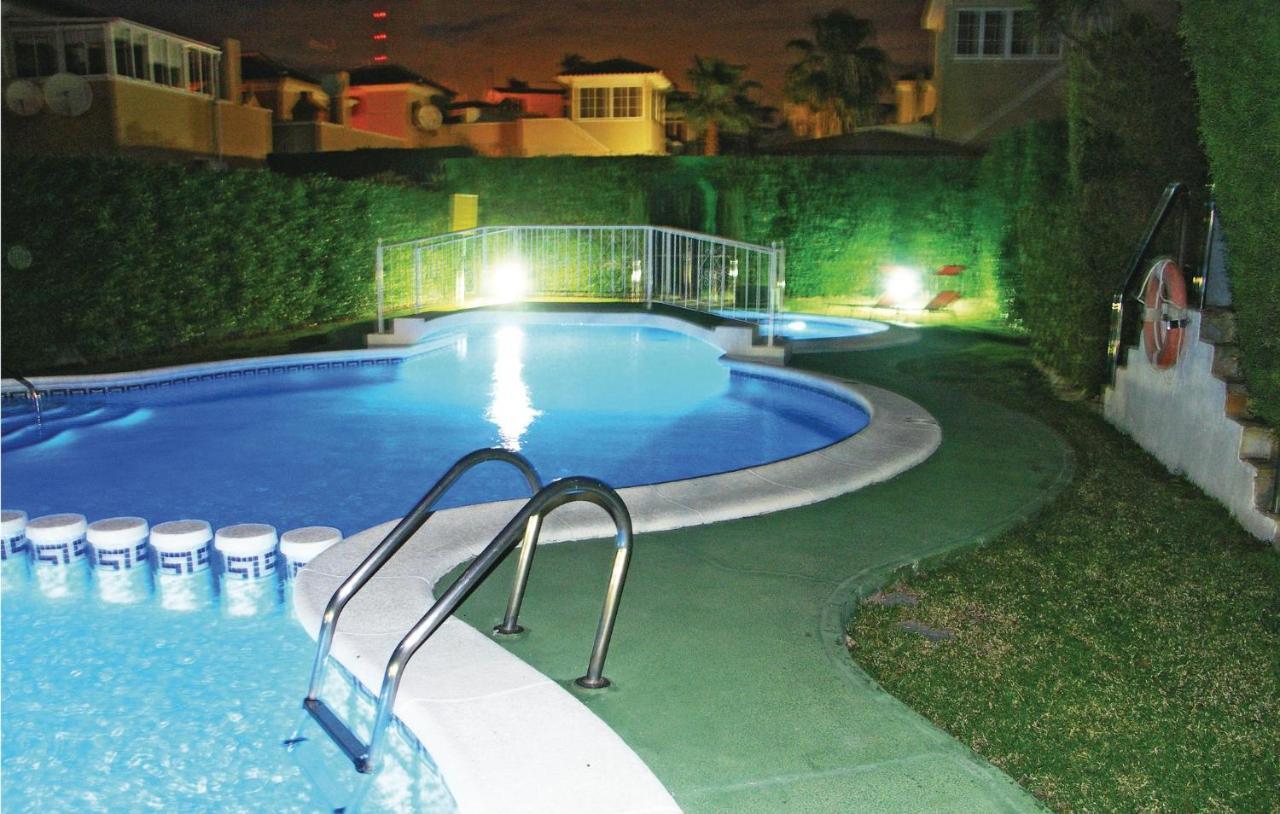 2 Bedroom Nice Apartment In Guardamar Del Segura Kültér fotó
